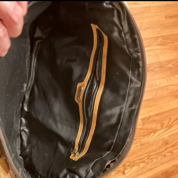 🦋 VINTAGE FENDI HANDBAG - Picture 8 of 10